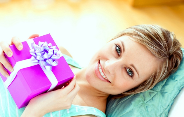 Десятки идей подарков для женщин